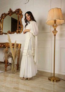 New With Tag ✨ Sarara Set✨