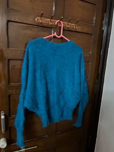 a beautiful teal colour top