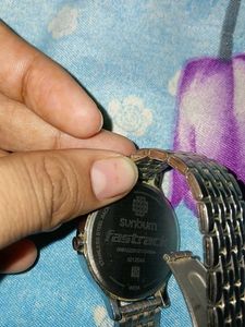 Festive Sale! Fastrack Sunburn Women Wrist Watch