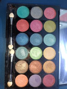 INCOLOR Divine 18 in 1 Waterproof Eyeshadow Kit for Girls/Matte and Glitter Eye Makeup Palette