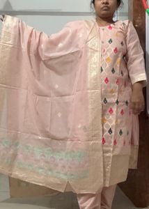 Elegant Pink Kurta Set