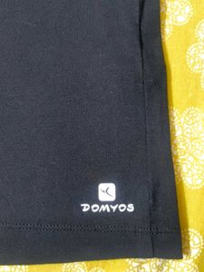 Black Round Neck Tshirt