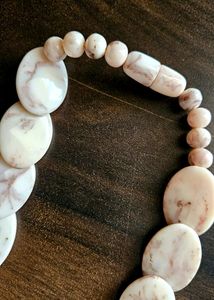 Trendy style beaded necklace