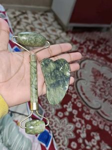 Jade Roller &amp; Gua Sha Set