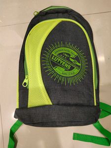 NewCasual Unisex Backpack 31 litres