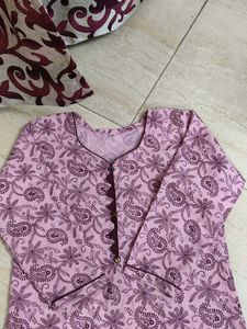 Floral Print Kurta with heart shape neck