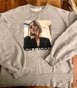 Graphic Grey Sweatshirt