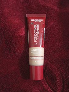 Deborah Milano -Protecting Hydrating Foundation 01