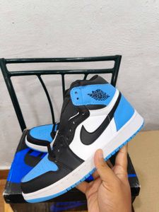 NIKE AIR JORDAN 1&#39;S RETRO HIGH &#34;UNC TOE&#34; UK7.5