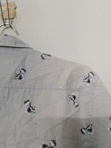 Used Zeus M Size Shirt Half Hands Floral