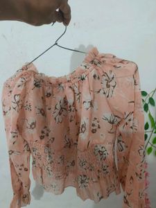 Full Sleeves Crop Top