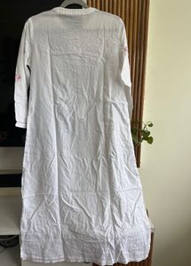 White Embroidered Cotton Kurti