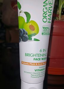 Organic Harvest 6-in-1 Brightening Face Wash