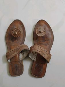 Kolhapuri Chappals