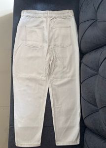 White Cropped Mom- Fit Jeans