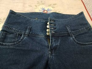 High Waisted Jeans