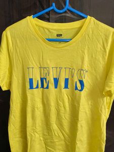 Levi&#39;s Yellow Graphic Tee