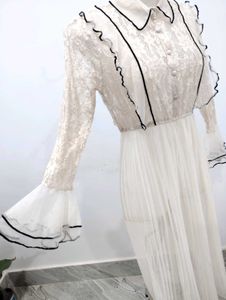 Elegant Lace Midi Dress