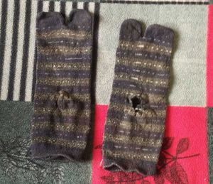 Patterned Split-Toe Socks