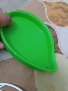 Artistic Soap Case In Leaf Shape