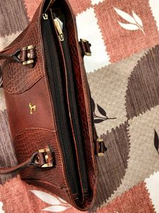 Mochi Women Brown Hand Tote bag