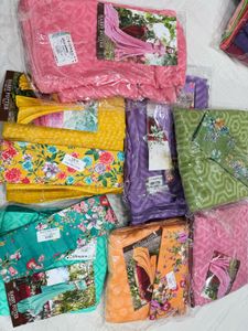 Brasso Plan Saree With Flora Print Blouse Piece