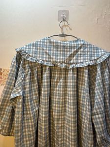 Cute Plaid Top with Ruffle Collar