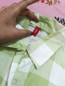 Green &amp; White Checked women Shirt