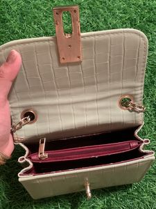 Sea Green Colour Purse With Chain Very Stylish