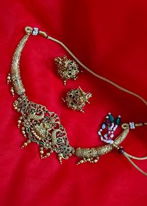 Lakshmi Choker