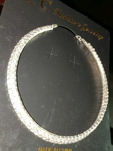 Sparkling necklace