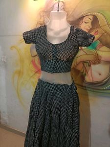 Skirt N Blouse (Black And White)