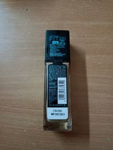 Maybelline Fit Me Foundation With SPF 22 ( Matte + Poreless )