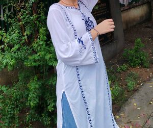 Elegant White Embroidered Kurta