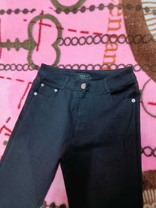 black skinny jeans