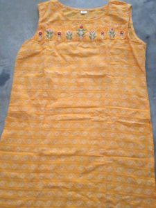 Floral Embroidered Sleeveless Top