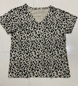 Animal Print V-Neck T-shirt