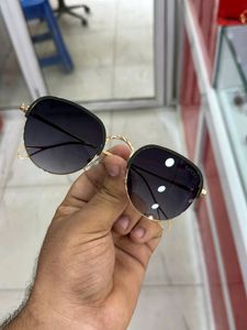 Gucci Brand New Sunglasses For Unisex
