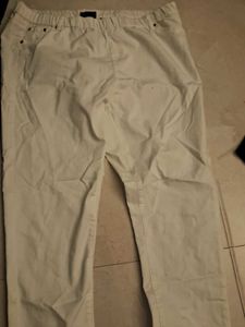 Westside White Capri Jeans PULL ON With Zippers