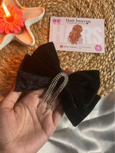 luxurious bow clip