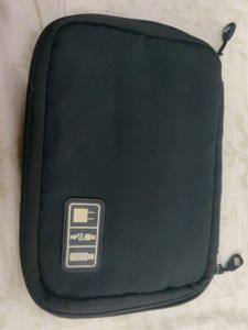 GADGET ORGANIZER  WITH 16 SLOTS