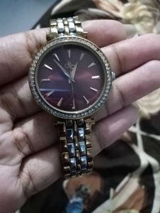 Elegant Women&#39;s Watch Dress berry