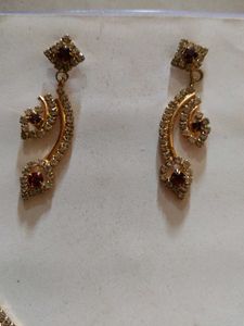 Elegant Gold-Plated Necklace &amp; Earring Stone Set