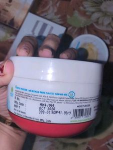 Mamaearth Perfumes And Cream Combo