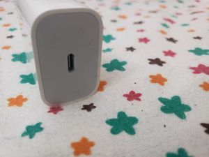Apple Original 20W USB-C PD Adapter
