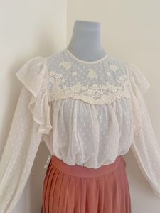 ZARA WITH TAGS EMBROIDERED BLOUSE