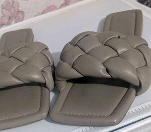 Hnm Braided Slides