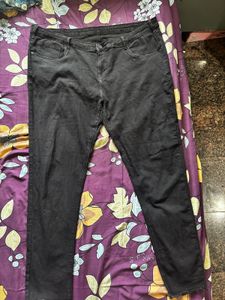 Women regular fit mid rise stretchable jeans