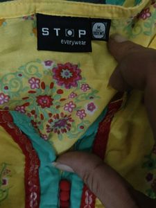 Shoppers Stop Yellow Floral Kurta – Fixed Price