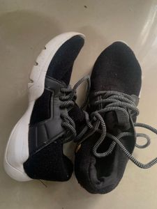 Zara turf Black Sneakers